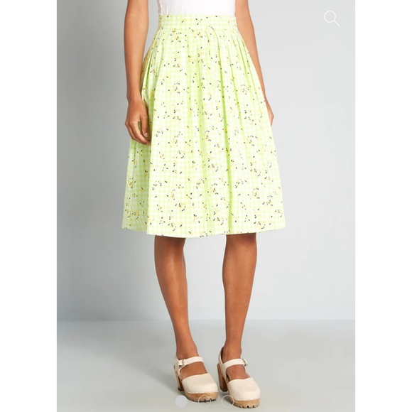 Modcloth Dresses & Skirts - ModCloth Imagine the Possibilities Skirt Lime Gingham Dainty Floral A-line